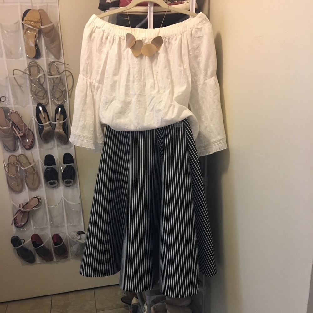 Loft💗 💗blouse - Picture 3 of 8